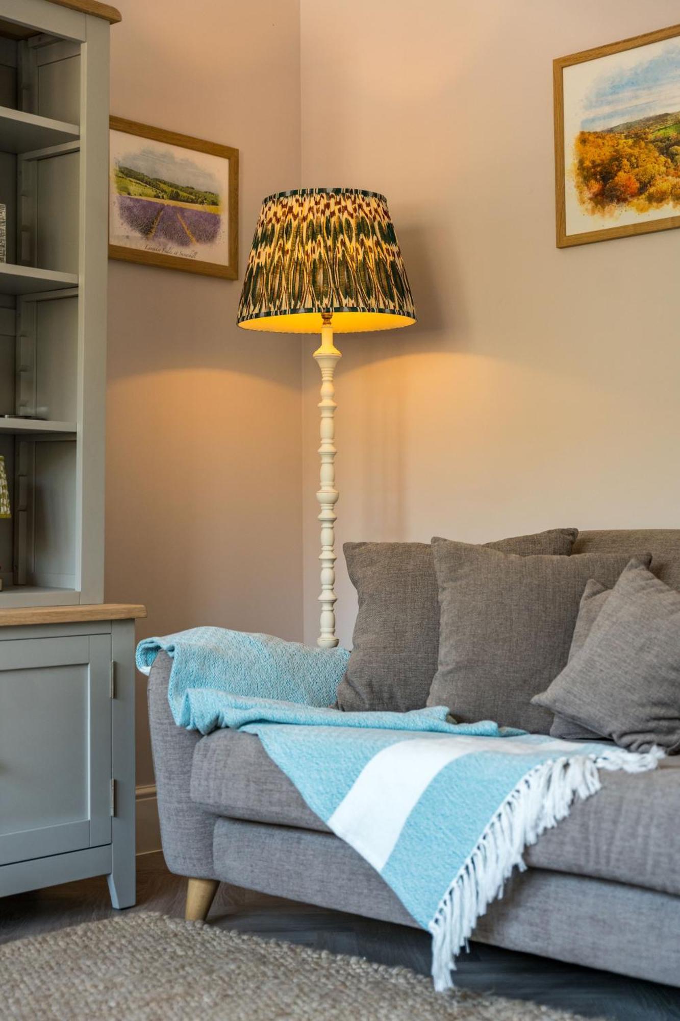 Fleming Cottage - Contemporary Cotswold Home Upper Rissington エクステリア 写真